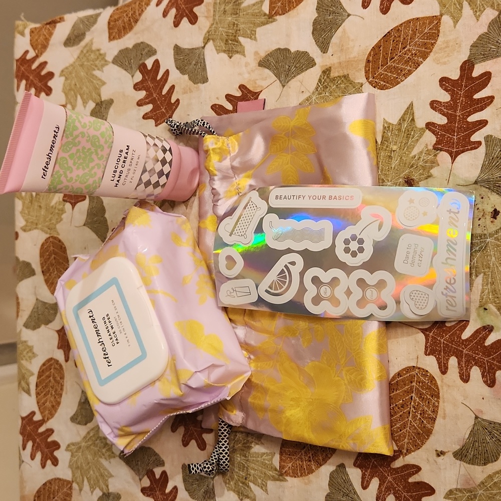 Skin care items - Picture 5 of 6